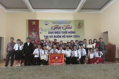 Sau bao ngày vất vả tập luyện của các em và giáo viên cùng phụ huynh hỗ trợ, thì kết quả cũng được đền đáp, chúc mừng cụm 7 cư bao với 1 giải Nhất, 2 giải Khuyến Khích, 1 giải Nhì toàn đoàn Hội thi giai điệu tuổi hồng thị xã Buôn Hồ năm 2024