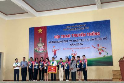 Ngày 27/10/2024 trường TH Y Jút tham gia Hội thao ngành giáo dục thị xã Buôn Hồ năm học 2024 – 2025 đạt giải Nhất bóng chuyền cụm và 1 giải Nhất cá nhân đã cầu