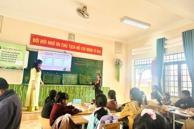 Ngày 11/12/2025 Trường TH Y Jút tổ chức chuyên đề cấp trường môn Tiếng Việt do Đ/c Nguyễn Thị Xuân thực hiện