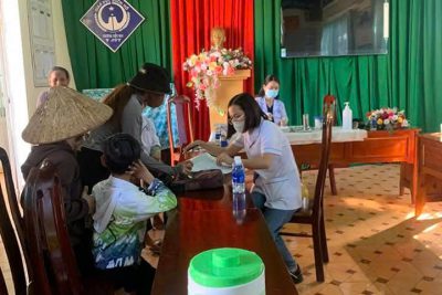 Ngày 14/11/2024 y tế học đường trường kết hợp với trạm y tế xã cư bao tiêm mũi bạch hầu cho các em học sinh lớp 2