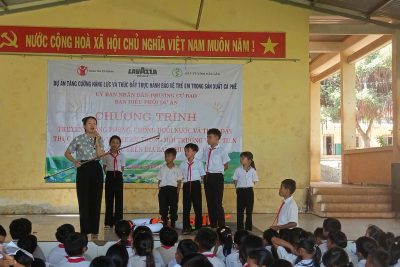 Trân trọng cảm ơn sự phối hợp và hỗ trợ nhiệt tình từ phía Sở Y tế đã mang đến cho học sinh trường Y Jut một buổi học ngoại khóa đầy sôi nổi và bổ ích. Những câu hỏi thực tế và cách hướng dẫn gần gũi của các cán bộ đã giúp các em trang bị được những kỹ năng sinh tồn cần thiết. Hy vọng sẽ có thêm nhiều chương trình ý nghĩa như vậy trong tương lai!”