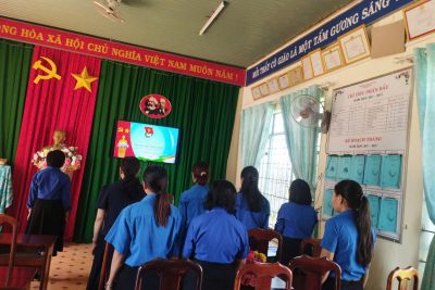 Ngày 27/9/2024 Trường Tiểu học Y Jut tổ chức thành công Đại hội Đoàn nhiệm kỳ 2024 – 2025. Qua thời gian làm việc, Đại hội đã bỏ phiếu và nhất trí bầu được các đồng chí H Nuil Niê làm Bí Thư, đồng chí H Ngan Niê làm Phó Bí Thư, đồng chí Trần Ngọc Thảo Nguyên làm ủy viên