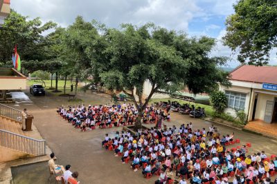 LIÊN ĐỘI KẾT HỢP VỚI NHÀ TRƯỜNG VÀ CÔNG AN GIAO THÔNG THỊ XÃ TUYÊN TRUYỀN VỀ AN TOÀN GIAO THÔNG NĂM HỌC 2023-2024