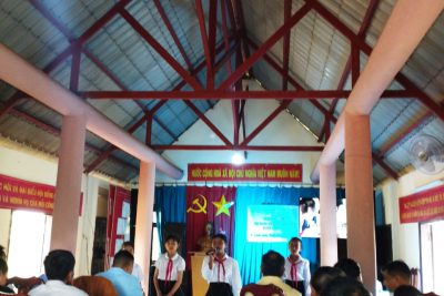 CÔ TRÒ TRƯỜNG TH Y JUT THAM GIA NGÀY HỘI ĐOÀN KẾT DÂN TỘC TẠI  BUÔN GRAM A