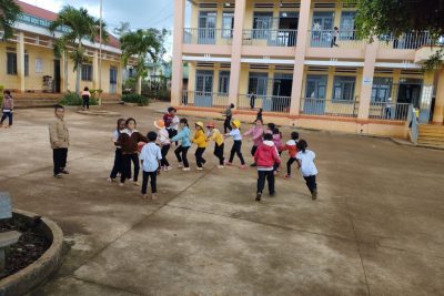 GIỜ RA CHƠI TRẢI NGHIỆM SÁNG TẠO LIÊN ĐỘI TIỂU HỌC Y JÚT NĂM HỌC 2023 – 2024